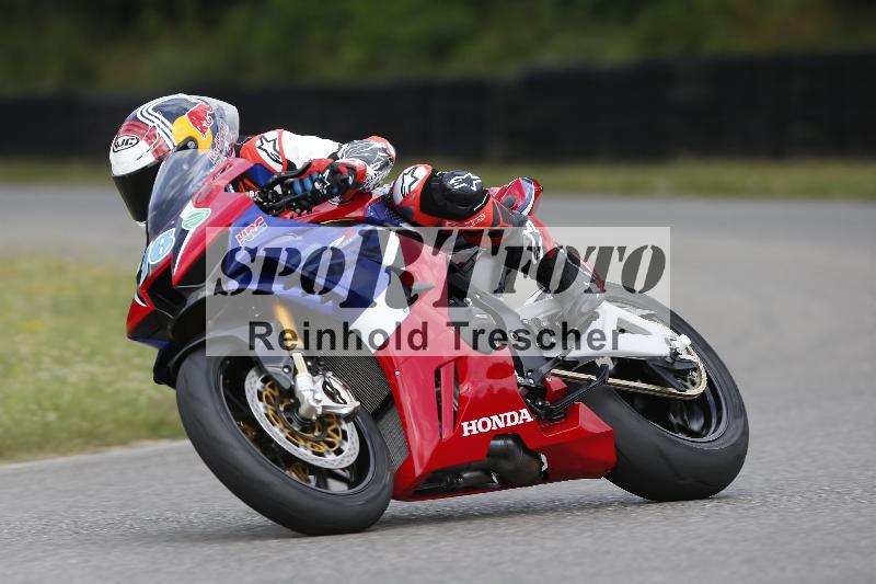 /30 23.06.2025 Get Faster Caremotion ADR/Rider Academy gruen/16